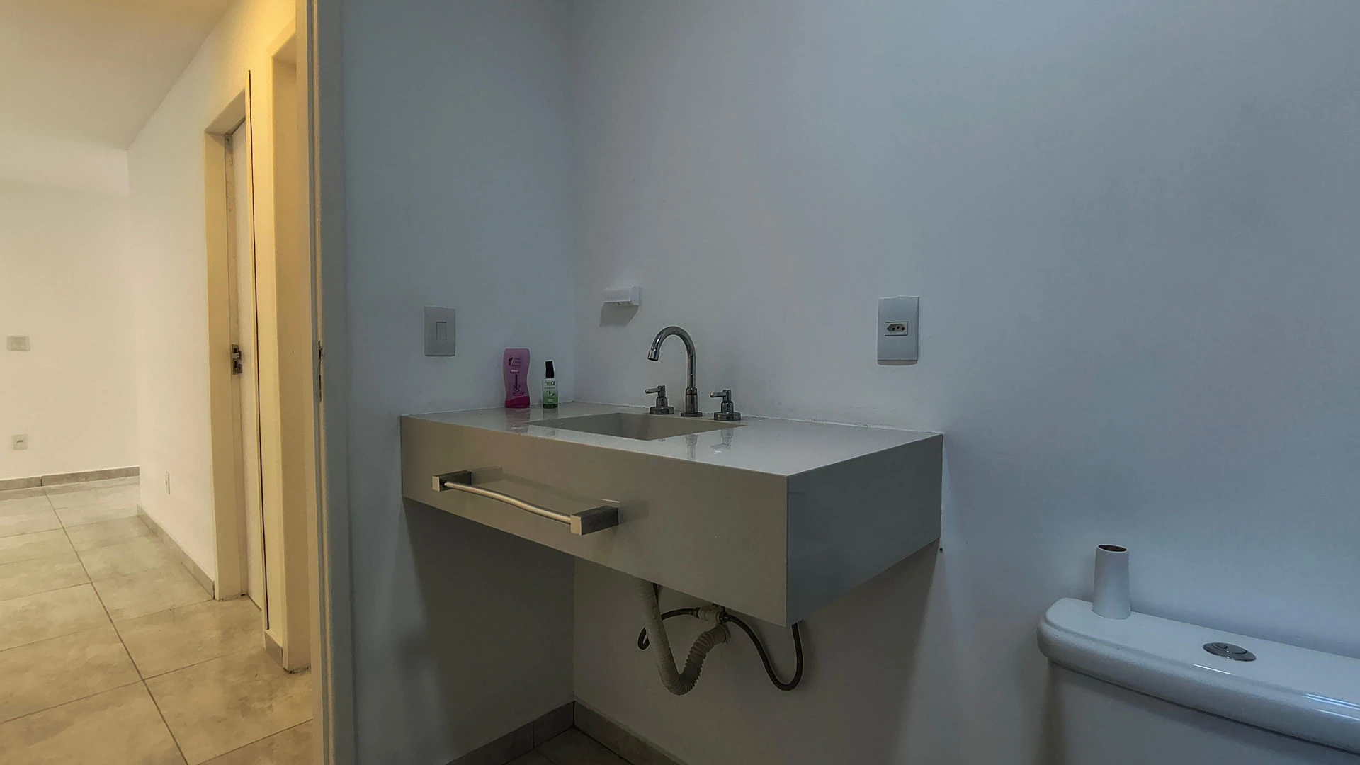 Casa mobiliada com 3 quartos, jardim e cozinha integrada — photo 46