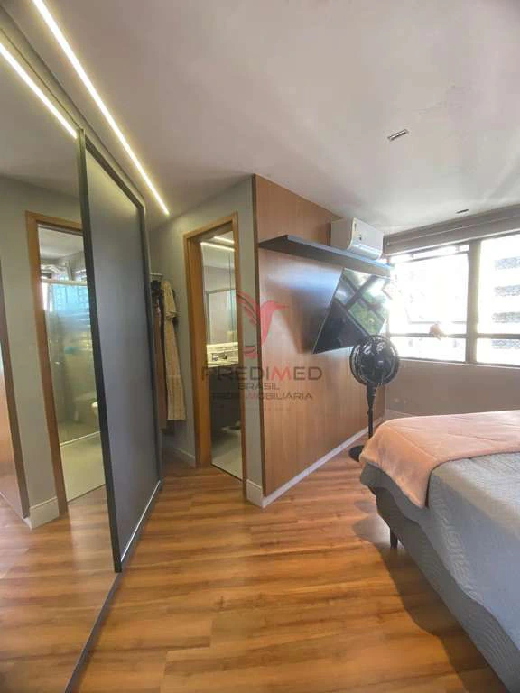 131 m² apartment with 3 en-suite suites and parking — photo 2
