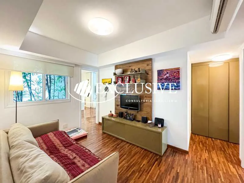 Furnished apartment with 4 bedrooms and 5 bathrooms — photo 8