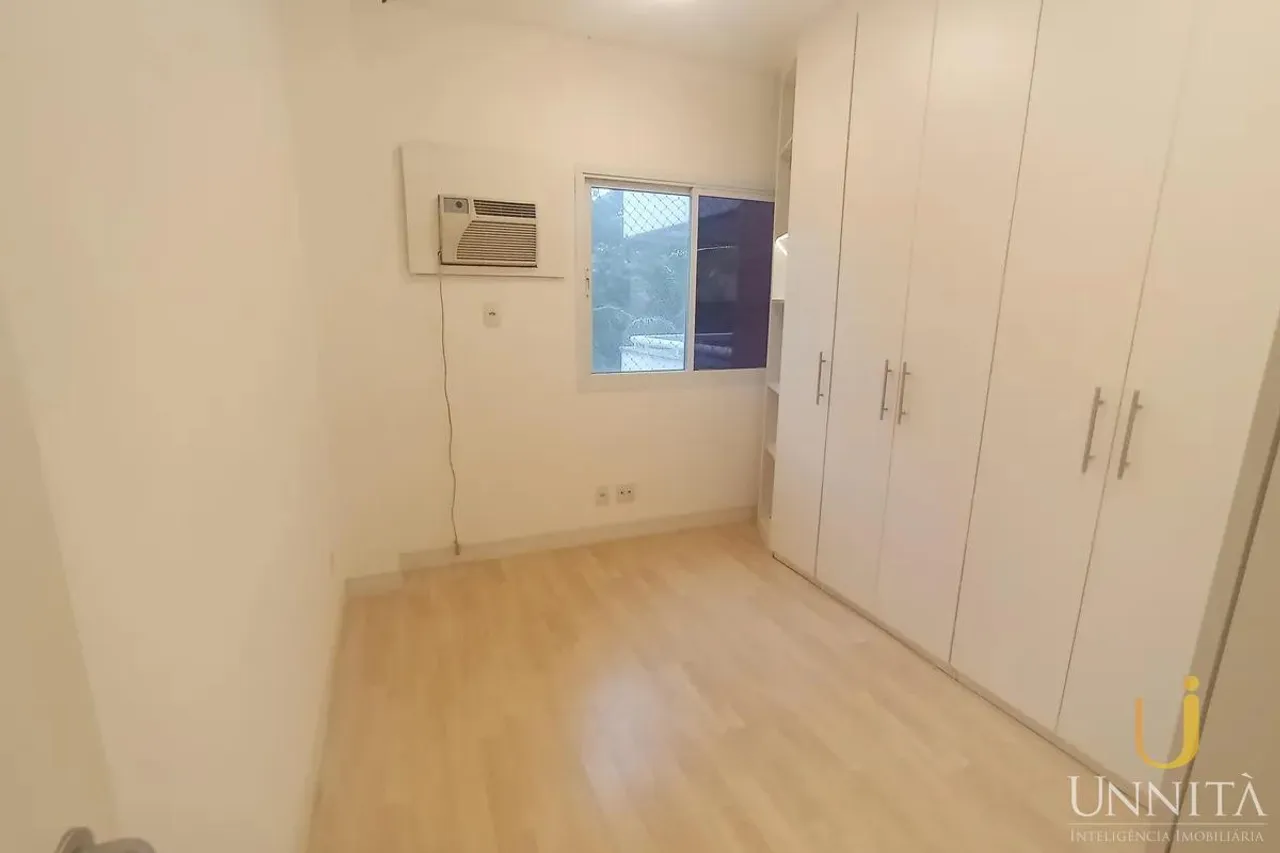 3-bedroom apartment with integrated kitchen and balcony — photo 13