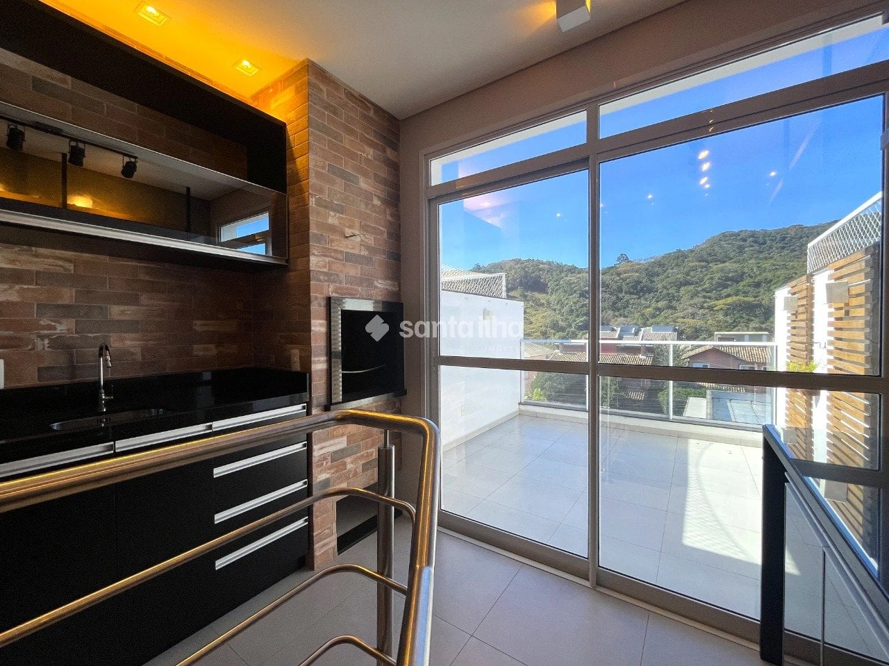 Квартира 114 м² с видом на горы и панорамными окнами — photo 25