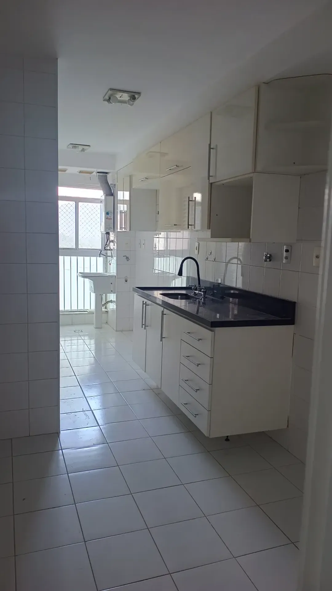 4-bedroom apartment with a mountain view in Rio de Janeiro — photo 4
