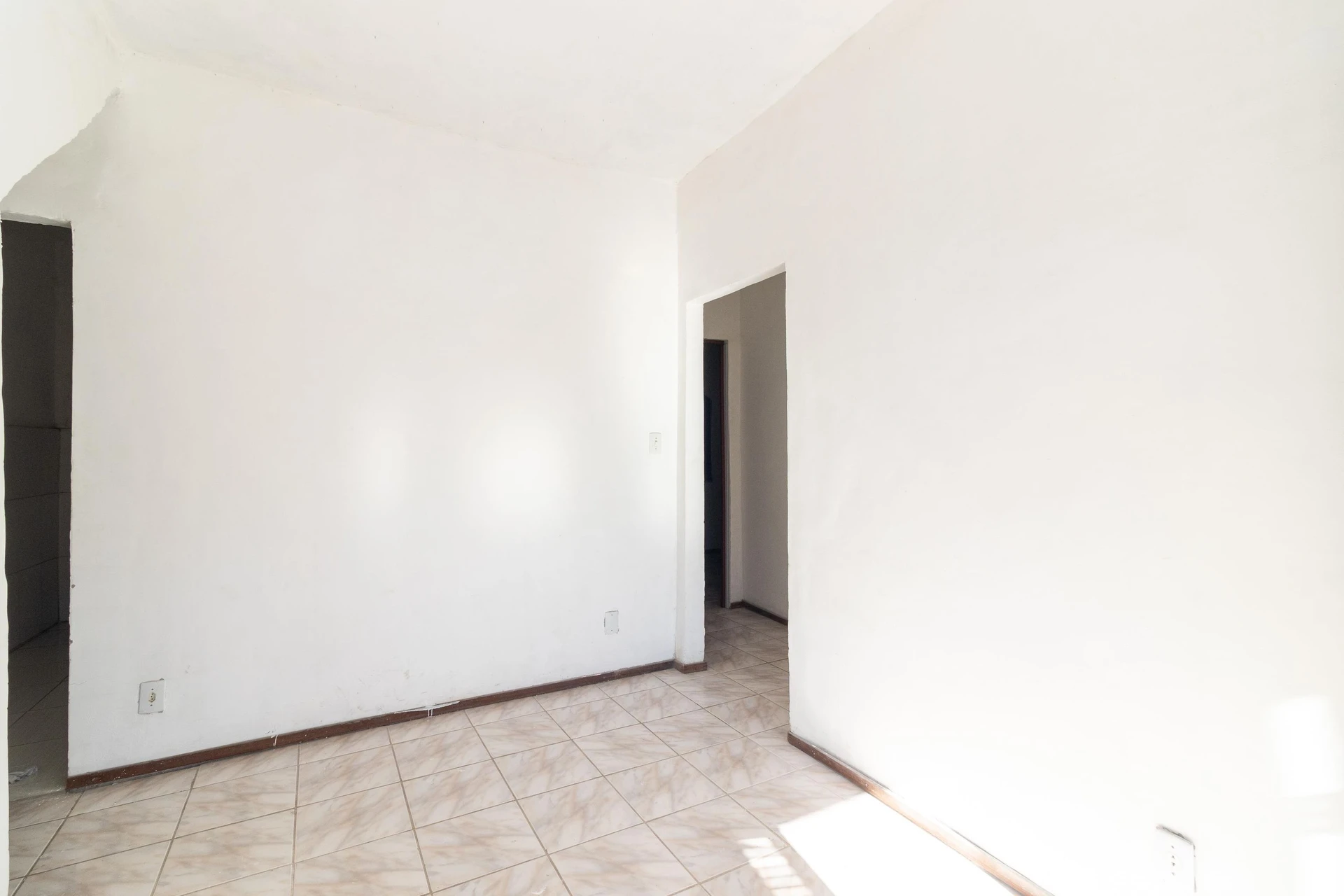 Casa sin amueblar con 2 dormitorios y balcón — photo 9