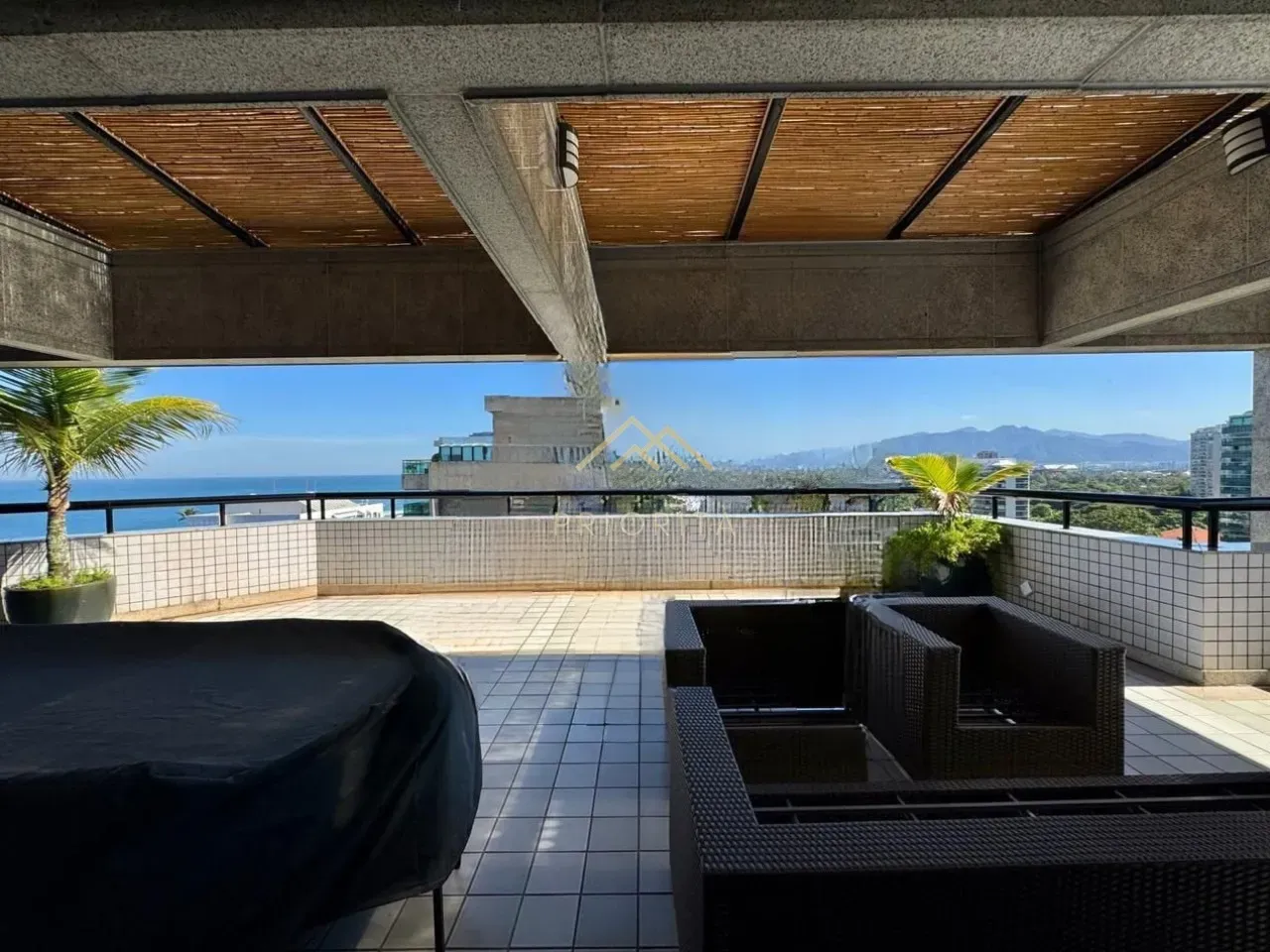 Duplex penthouse with 4 bedrooms and 5 bathrooms — photo 7