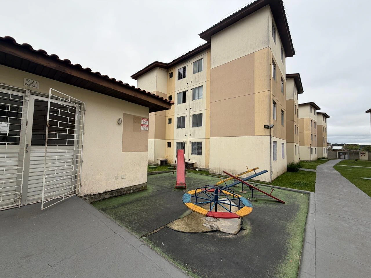 Apartamento com piso de madeira ou laminado, Ganchinho — photo 14
