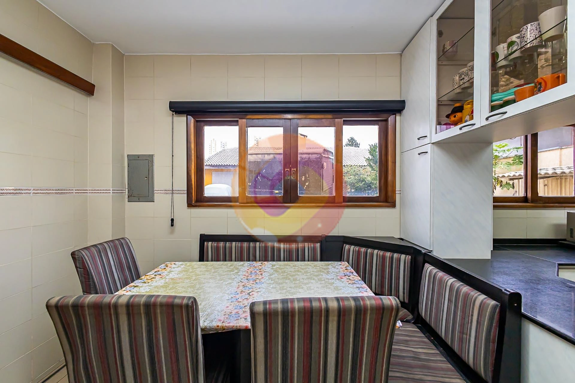 3-bedroom house with a washing machine in Curitiba — photo 27