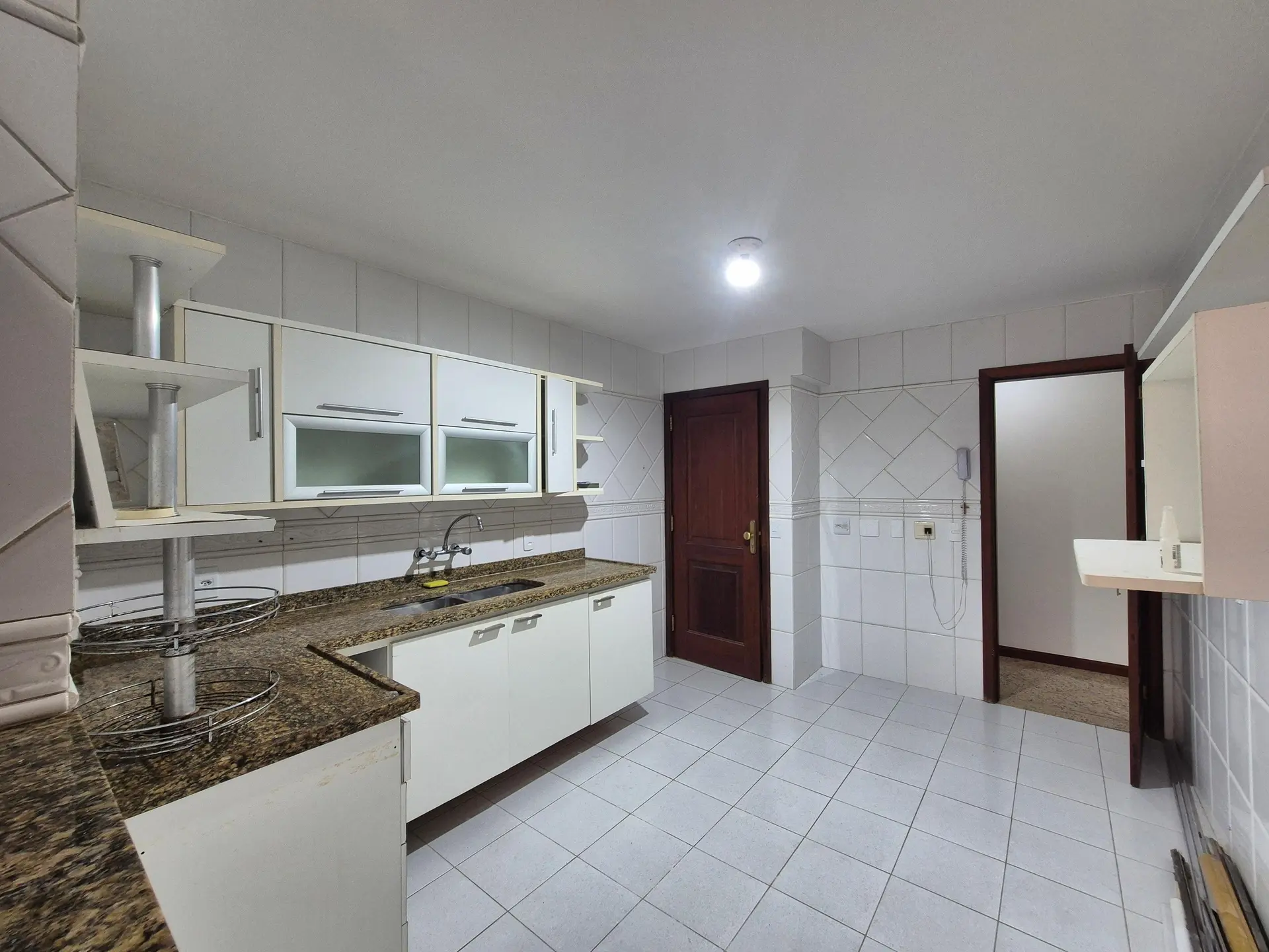 Apartamento mobiliado com 2 quartos e varanda — photo 10
