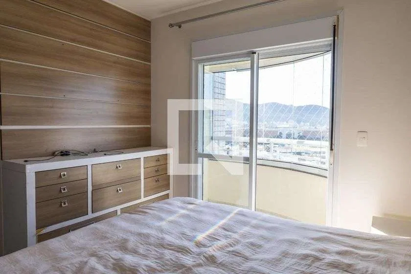 Орендна квартира з 3 спальнями та 304 м² — photo 12