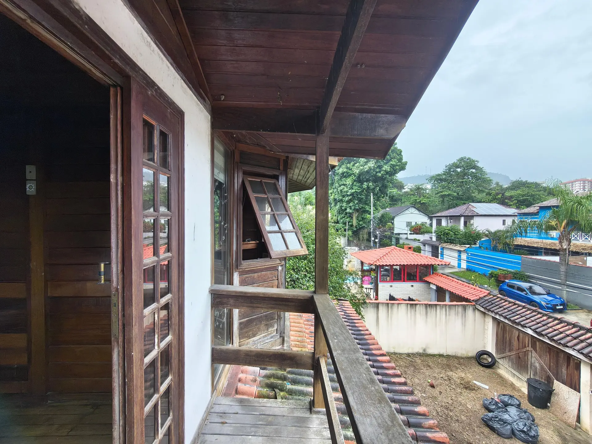 3-bedroom house with a walk-in closet in Rio de Janeiro — photo 42