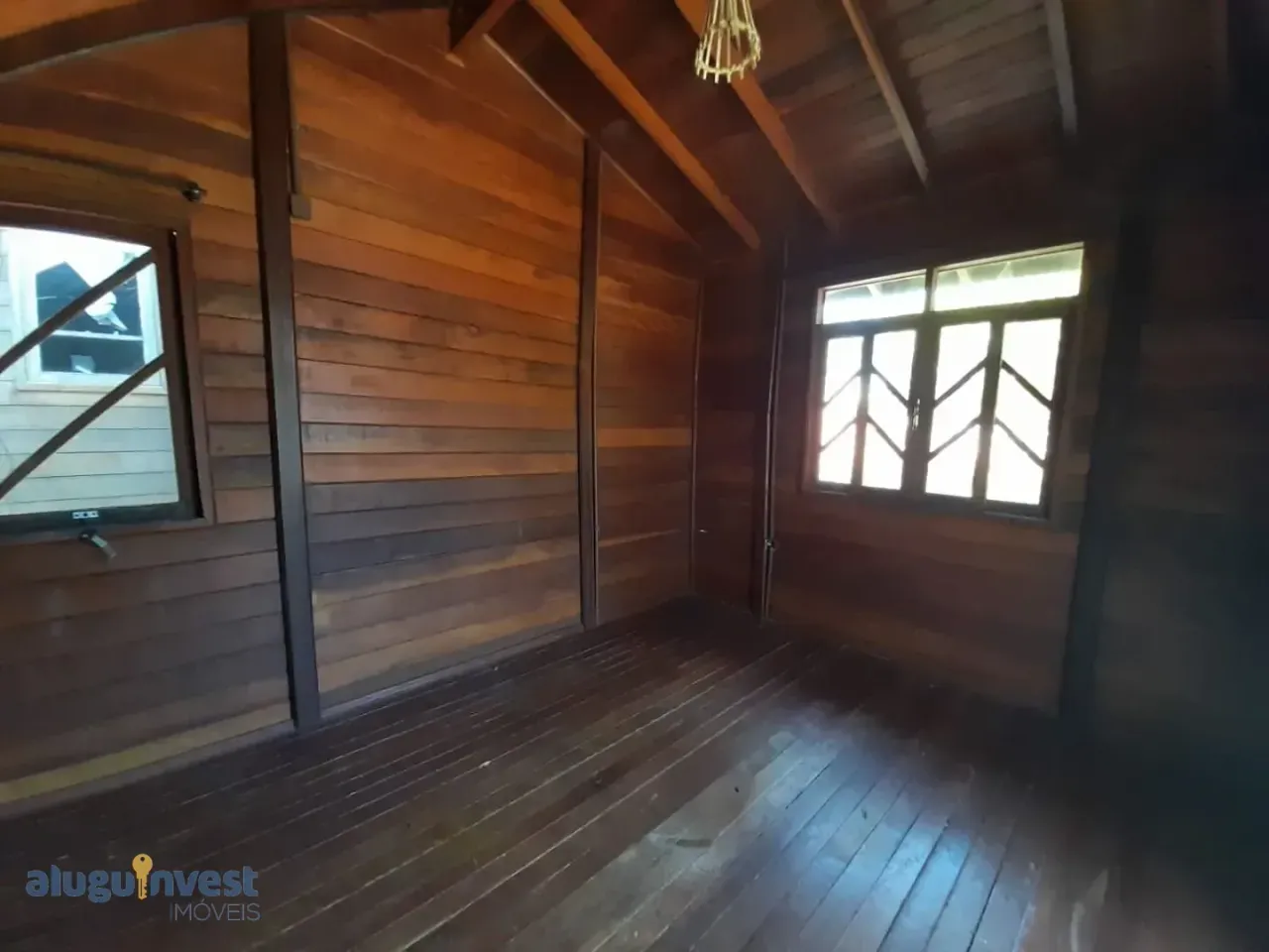 House with 1 bedroom and wood floors, plus garden — photo 8