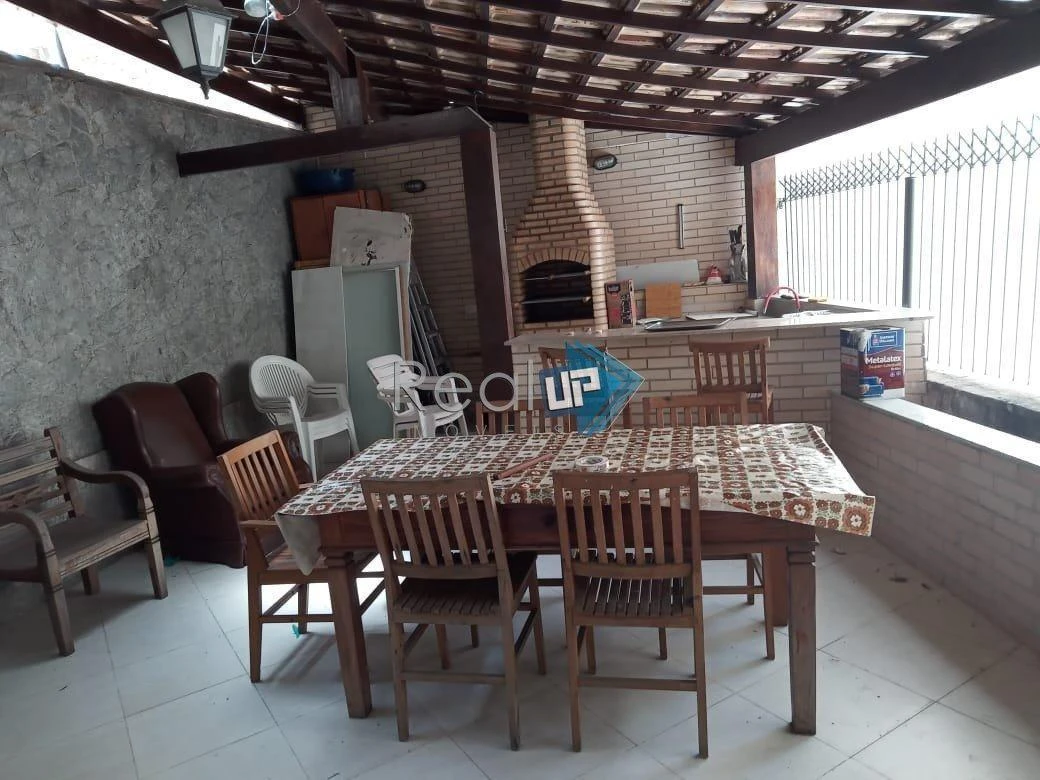 Apartamento com 4 quartos e varanda — photo 29