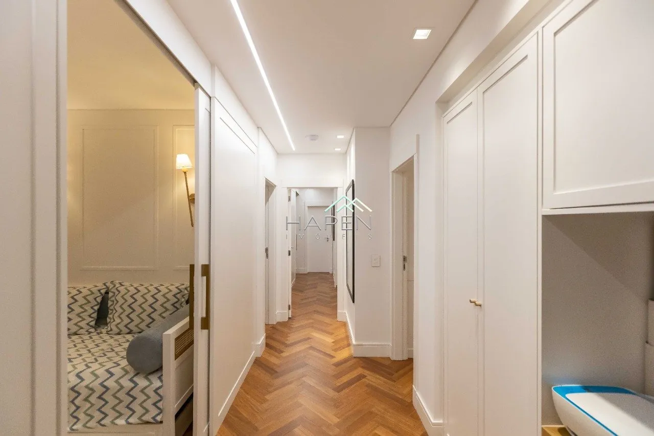 Квартира 215 м² с 3 спальнями-сюитами и 5 ванными — photo 24