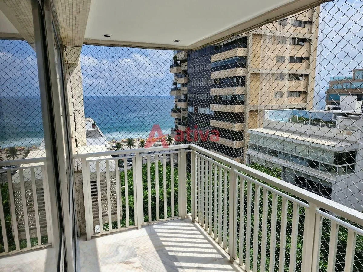 Apartment, 160 m², with a water view — photo 3