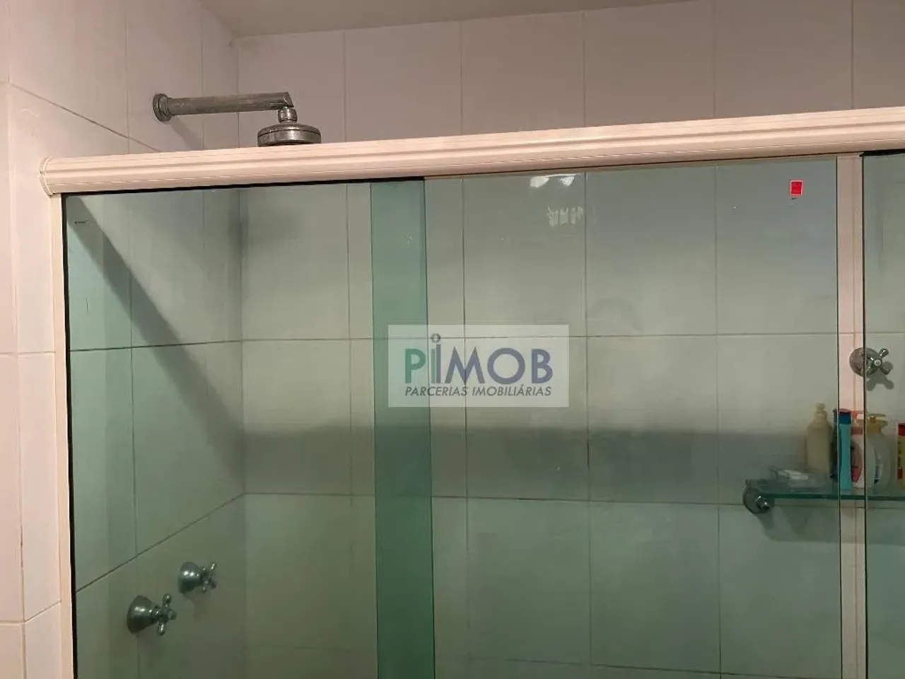 Apartamento com 4 dormitórios e 300 m² com varanda envidraçada — photo 4