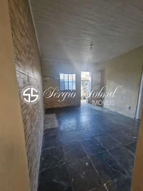 Studio kitnet with separate kitchen and gas water heater — photo 2
