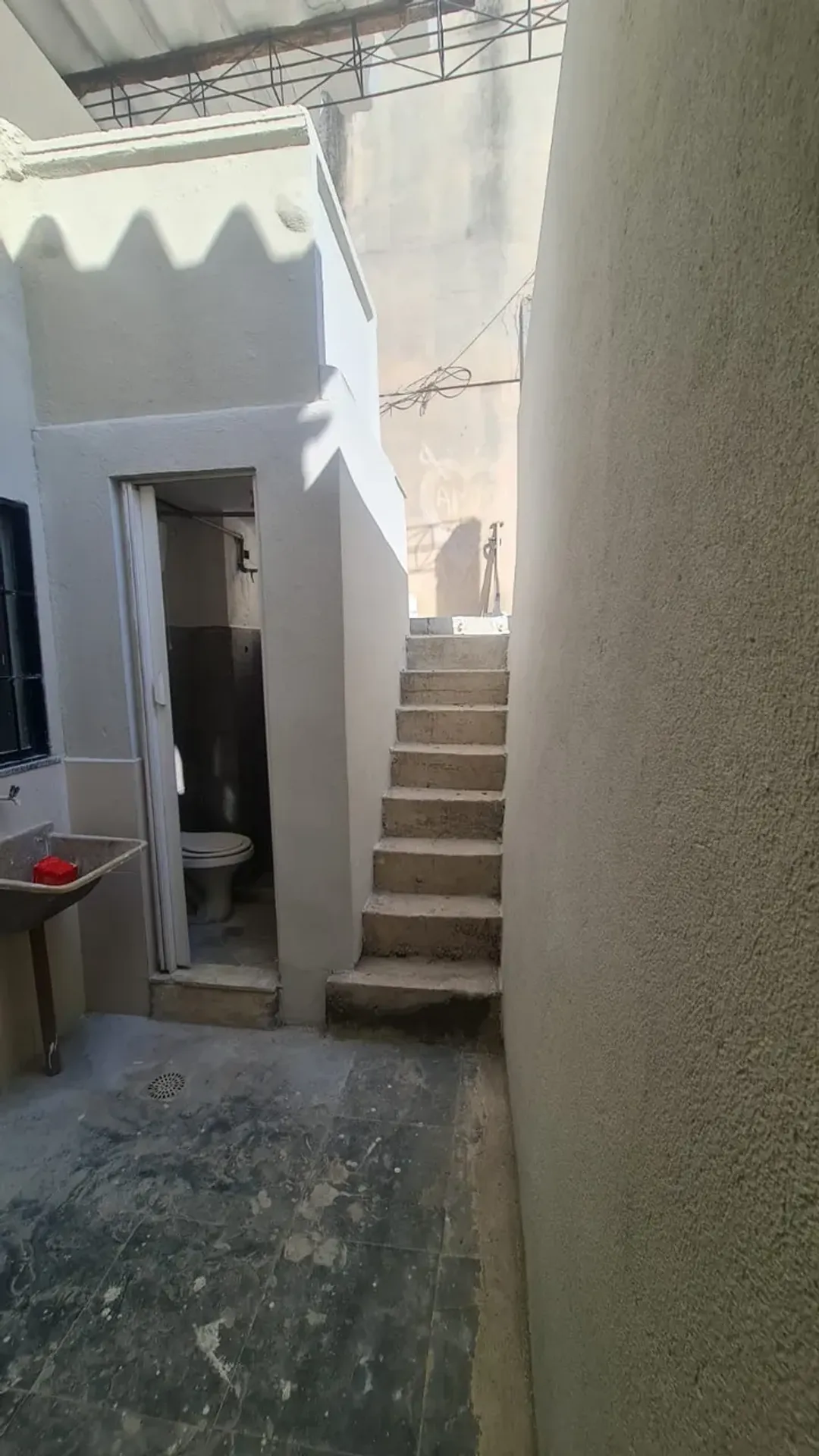 Rental house with 4 bedrooms and 4 bathrooms — photo 31