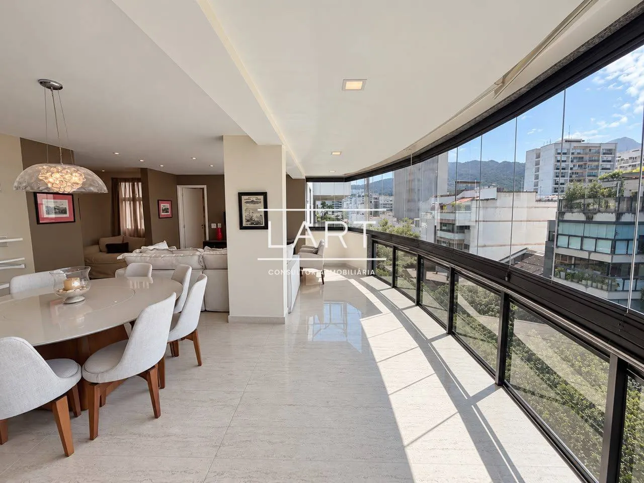Furnished apartment, 220 m², with floor-to-ceiling windows — photo 15