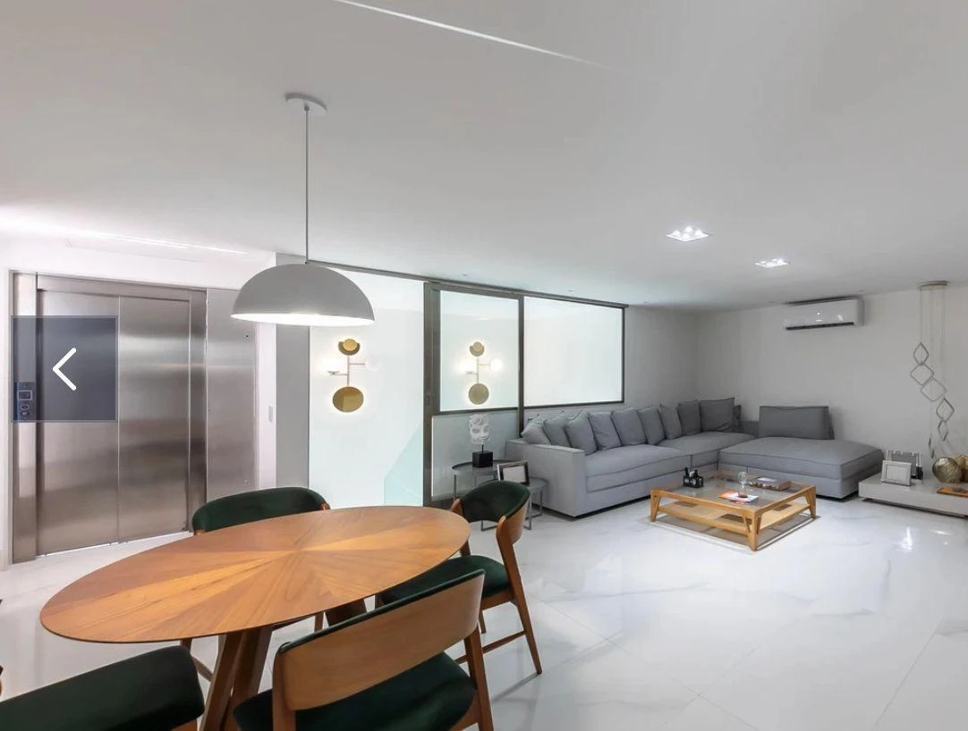 Furnished house with 5 bedrooms and an open-plan kitchen — photo 11