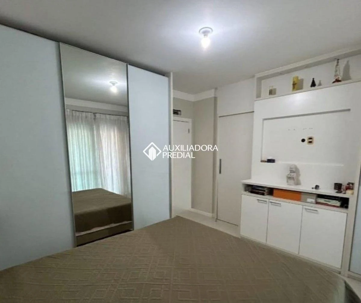 Furnished apartment, 128 m², with a home office — photo 17