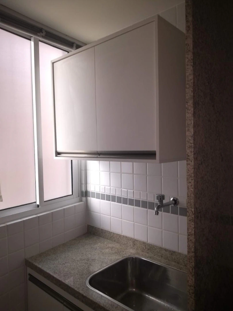 1-bedroom apartment with 24-hour concierge and parking — photo 4