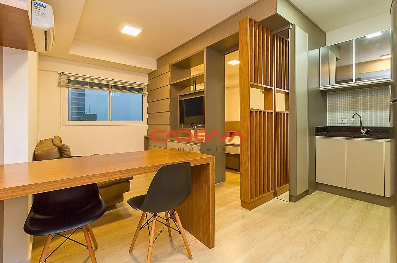 33 m² furnished studio with a real work desk — photo 8