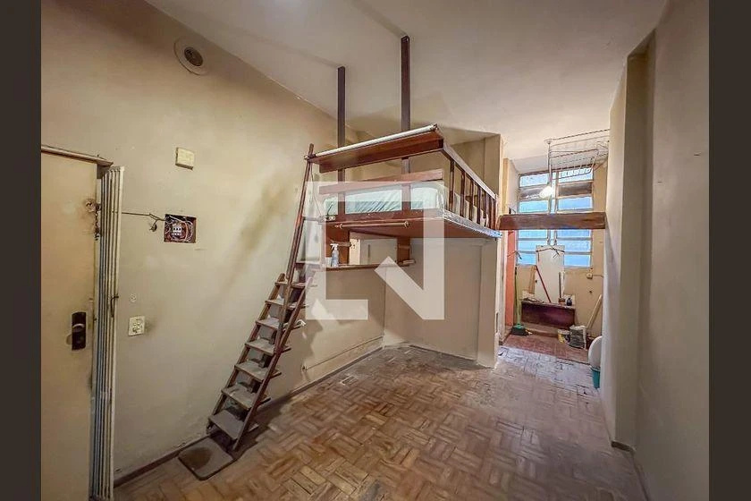 Apartamento de 1 quarto e 50 m² com varanda de vidro — photo 2