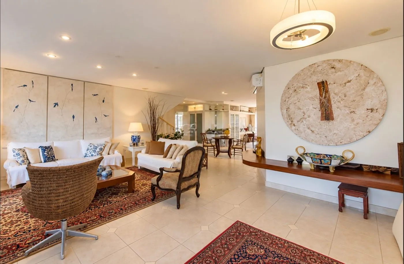 Furnished house, 660 m², with a water view — photo 5