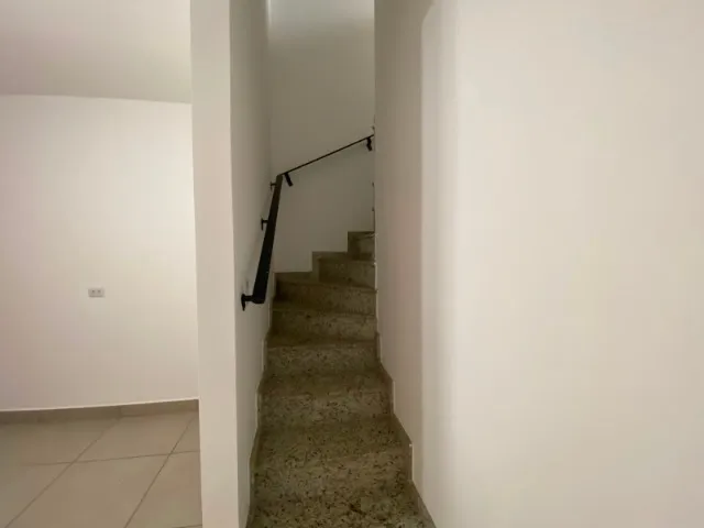 Apartment with 3 bedrooms and balcony for rent — photo 17
