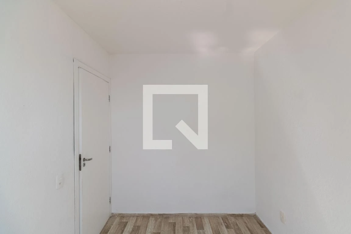 Unfurnished 2-bedroom apartment with 1 bath and parking — photo 4