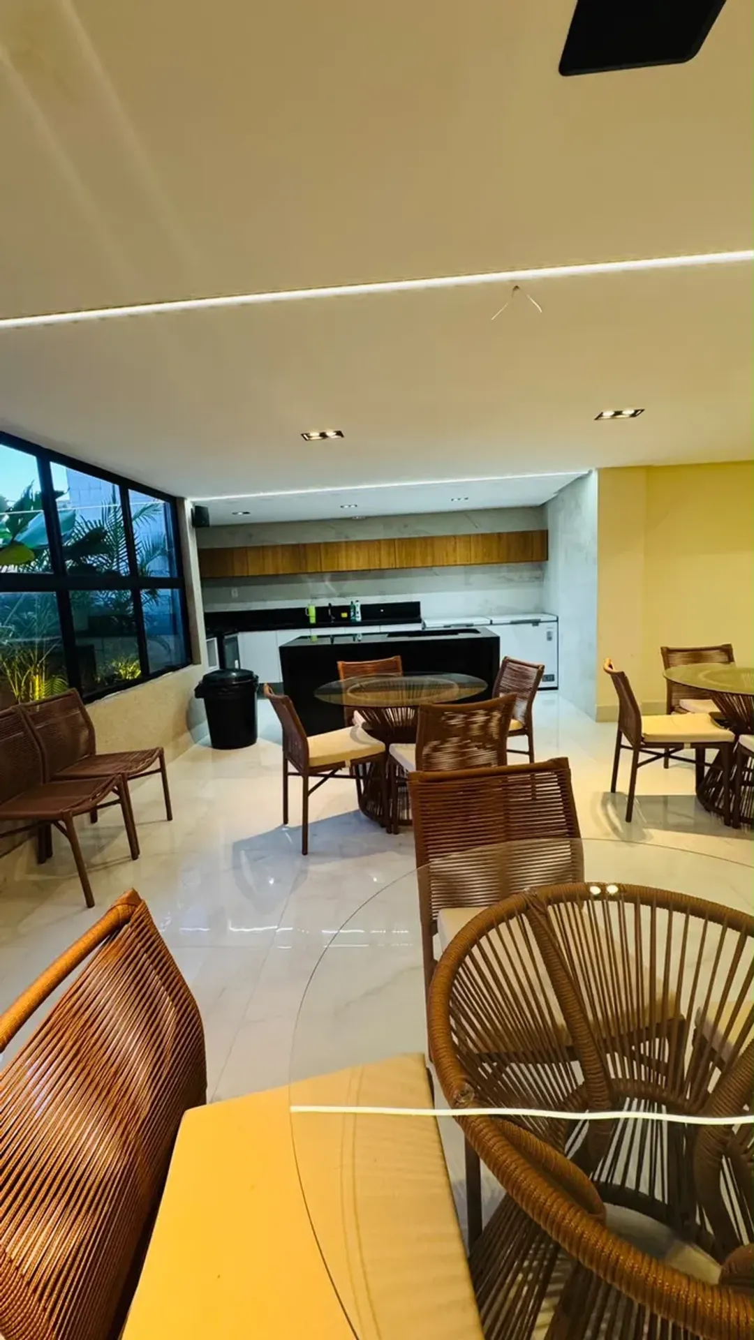 Apartment on the 7th floor with floor-to-ceiling windows — photo 8