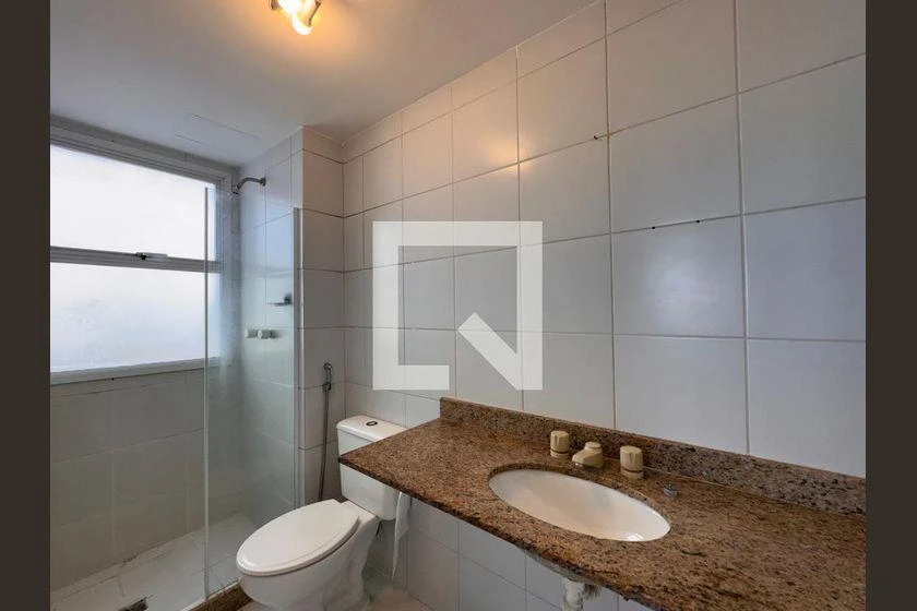 2-bedroom apartment in a building with a gym — photo 31