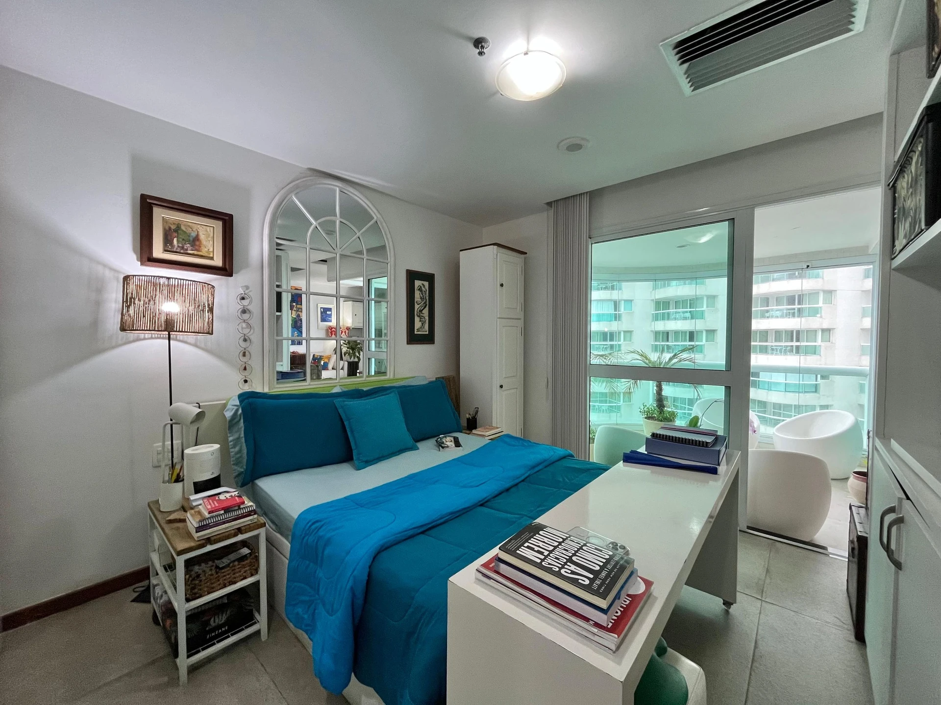Furnished studio, 48 m², with a water view — photo 10