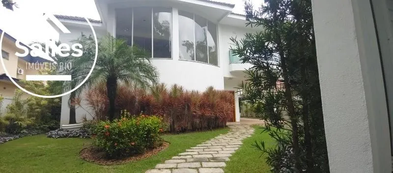 Casa sem mobília com 4 quartos, 5 banheiros e varanda — photo 13