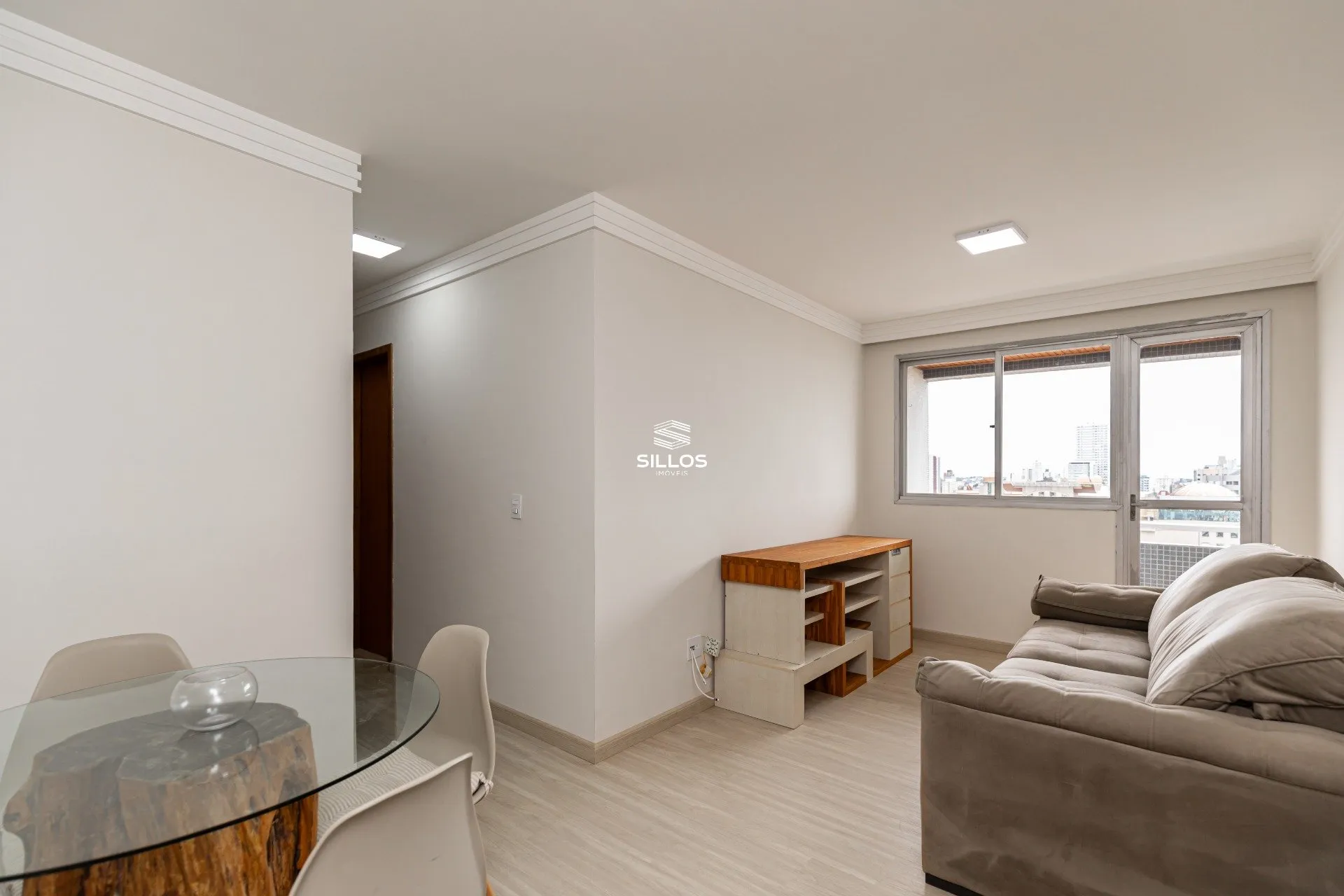 Apartamento mobiliado, 68 m², com espaço de home office