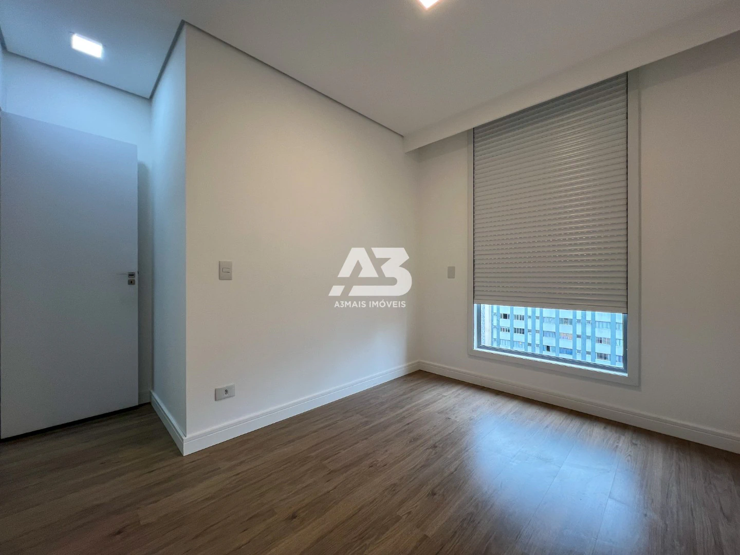 Apartamento com 3 dormitórios e 2 vagas, varanda com BBQ — photo 17