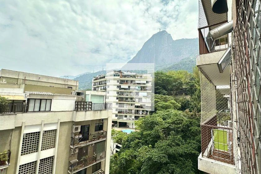 Mountain view in a one-bedroom apartment, 58 m² — photo 38
