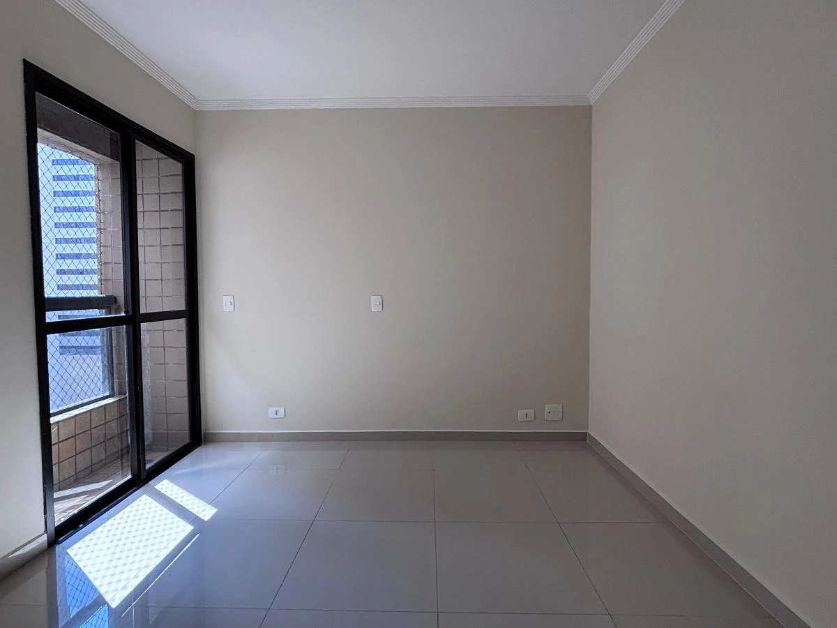 2-bedroom apartment on the 11th floor with balcony — photo 4