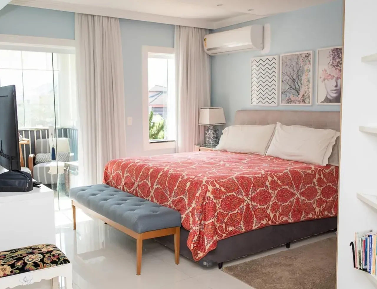 Furnished house with 4 bedrooms and glassed-in balcony — photo 4
