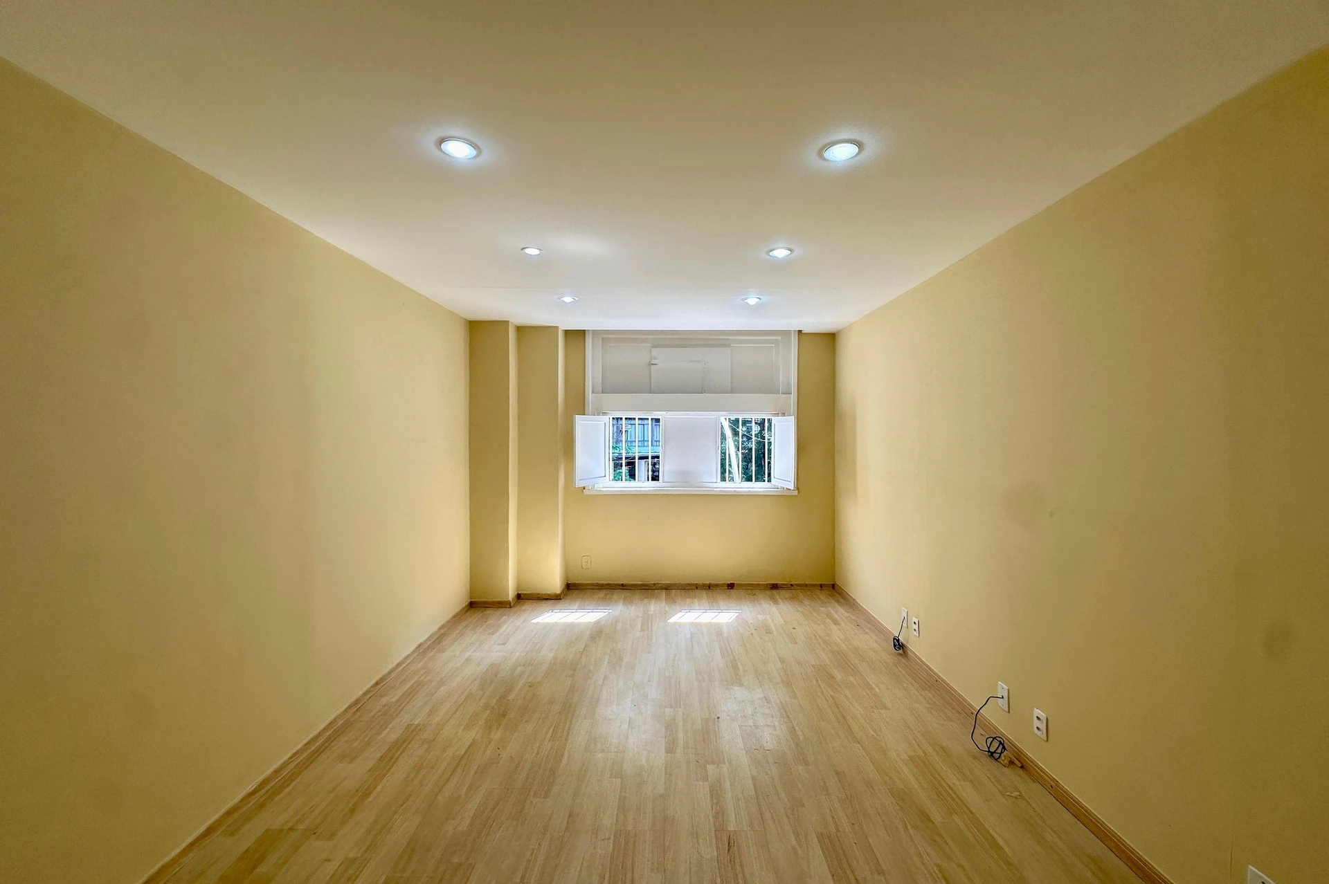 Apartment with 2 bedrooms and air conditioning, no parking — photo 10