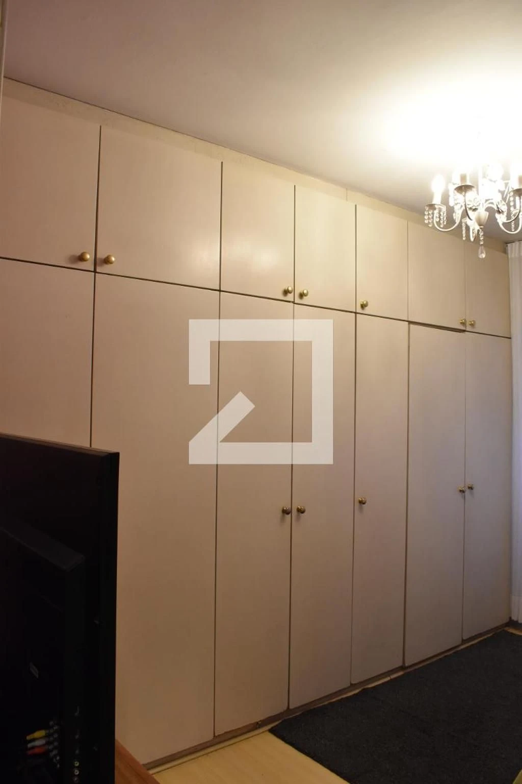 3-bedroom apartment with a bathtub in Curitiba — photo 27