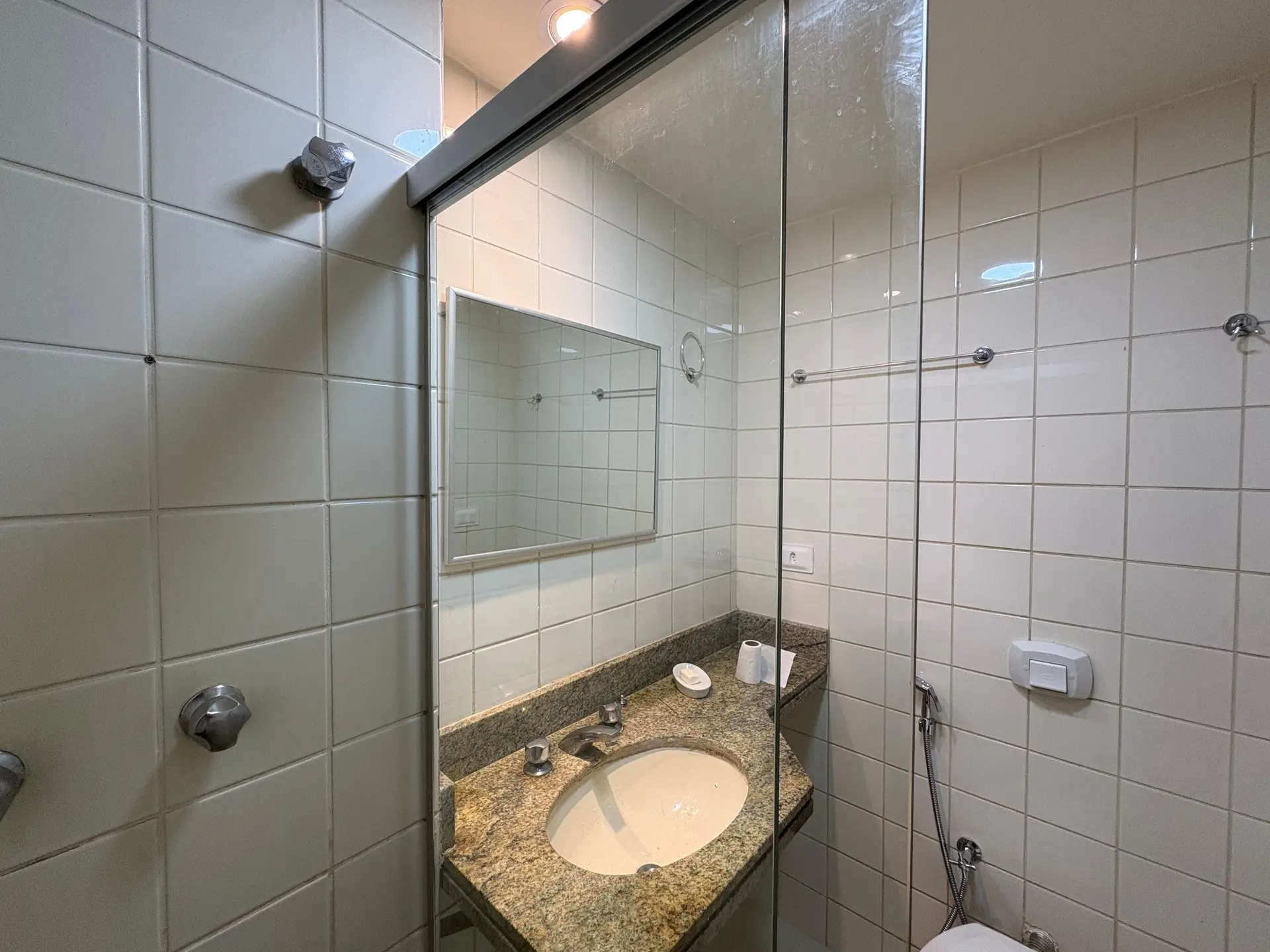 2-bedroom apartment with a glass-enclosed balcony — photo 31