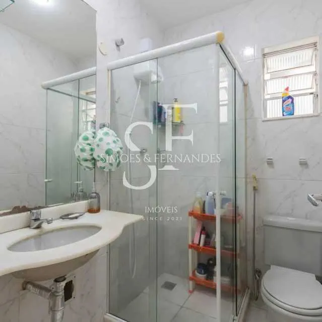4-bedroom house with a bathtub in Rio de Janeiro — photo 17