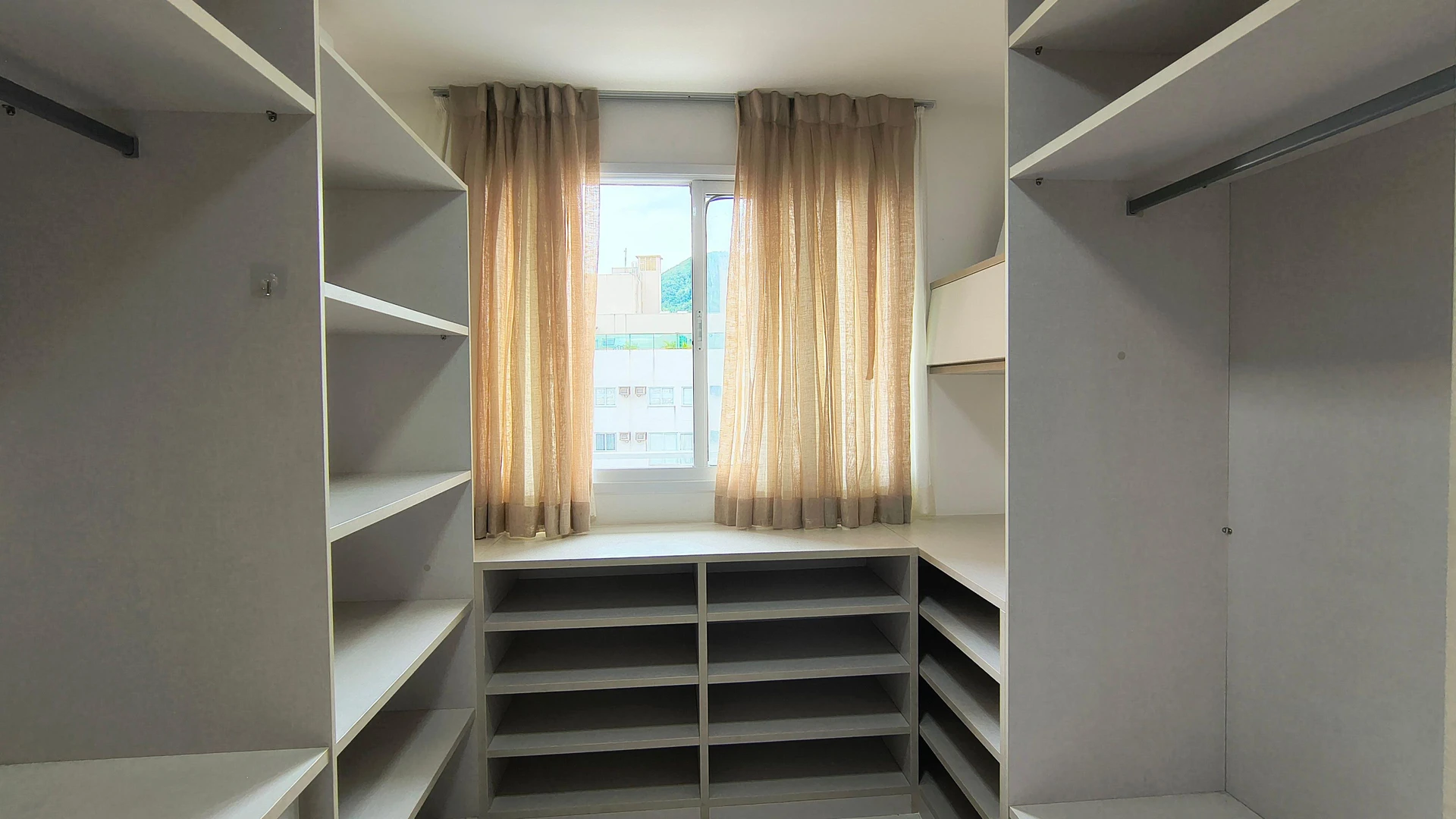 2-bedroom apartment with an enclosed, floor-to-ceiling balcony — photo 28
