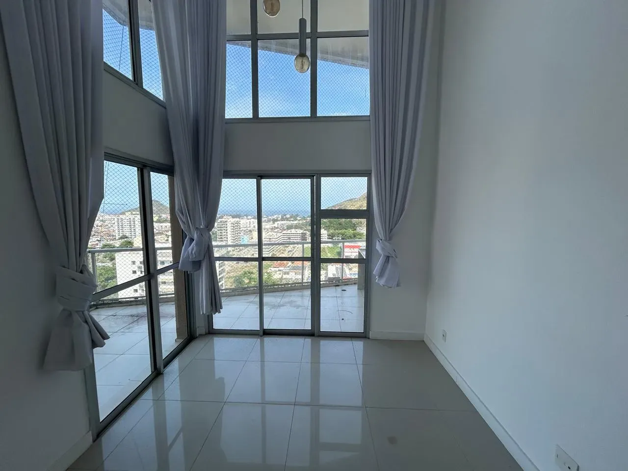 Apartamento de 3 quartos com varanda envidraçada — photo 2
