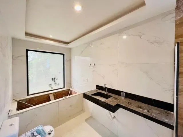 4-bedroom house with 5 bathrooms, 420 m² and 3 parking — photo 33