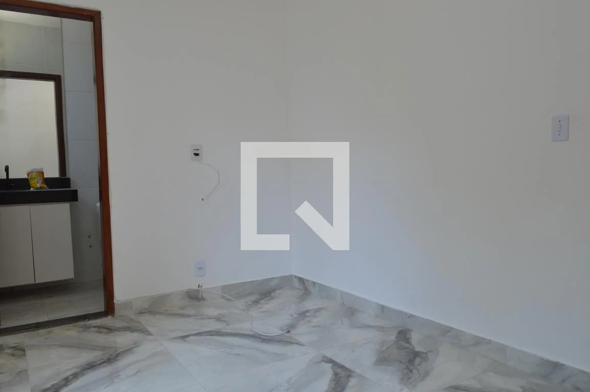 Casa de 3 quartos com janelas do piso ao teto — photo 89