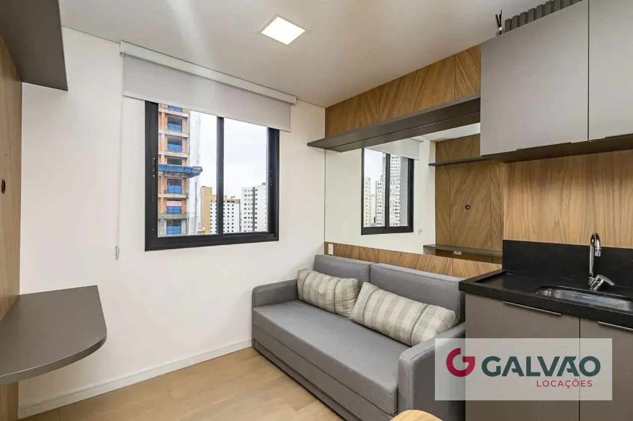Furnished 1-bedroom apartment with glass shower — photo 15