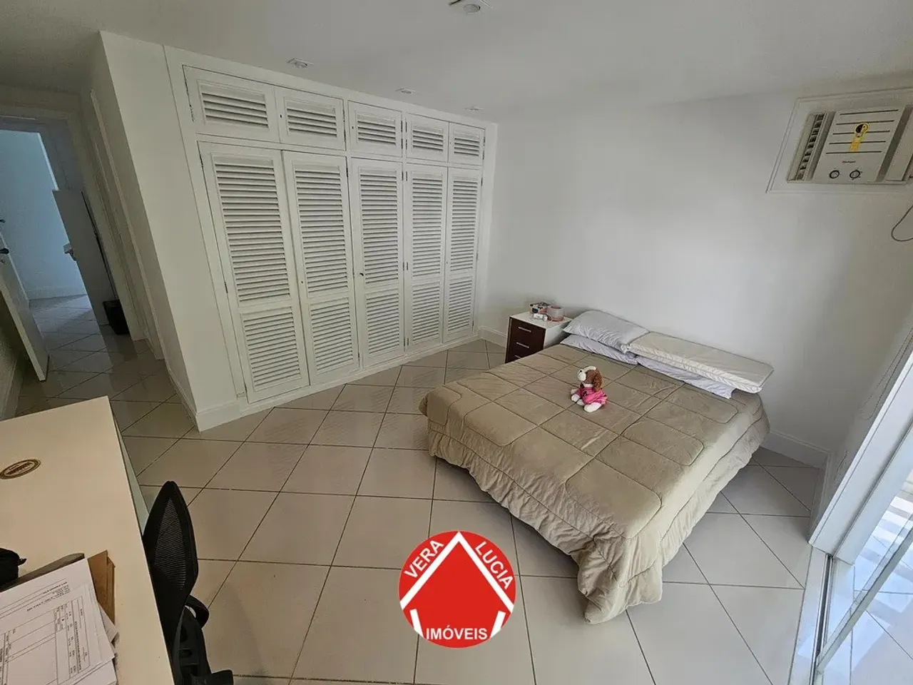 Casa em condomínio com 4 quartos e 5 banheiros — photo 7