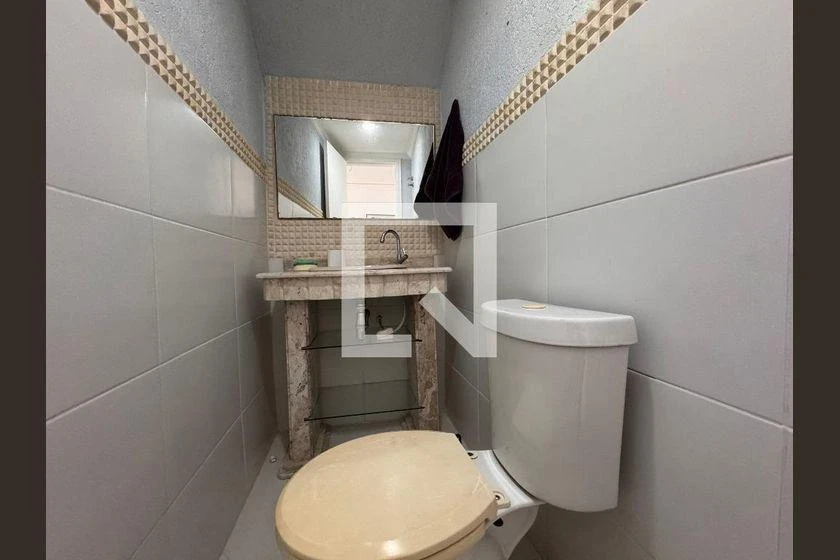 House with 3 en-suites and 3 parking spots, 270 m² — photo 48