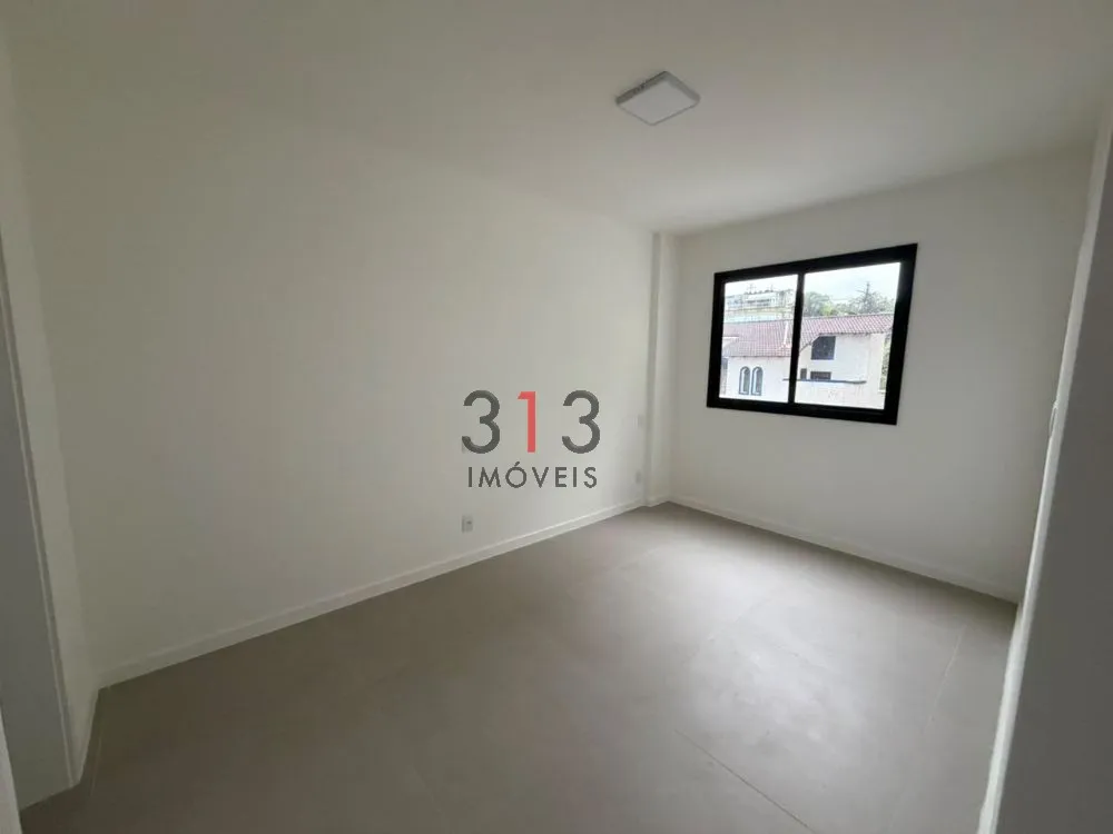 3-bedroom apartment, 1 with its own bathroom, 90 m² — photo 3